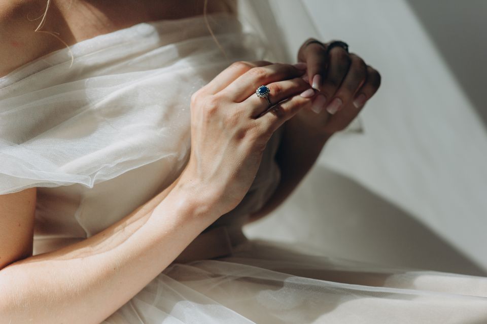 sapphire ring bride
