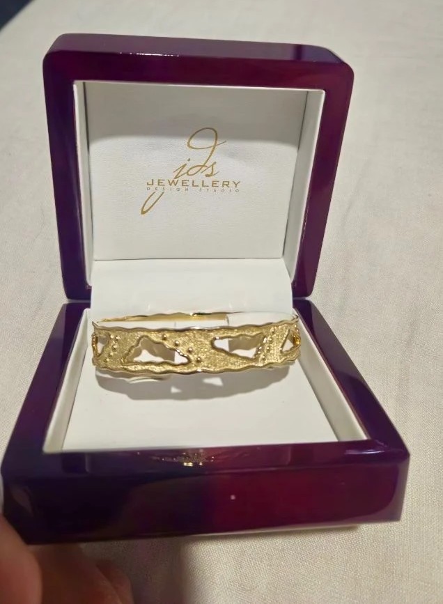 custom bangle client photo
